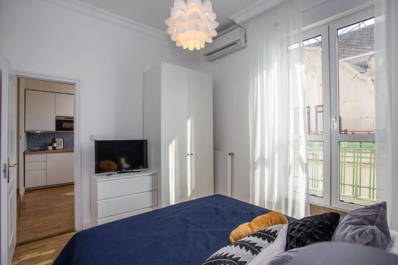 Cute Riverside Apartment With Unique Danube View Balcony Budapest 0*,  Hungary