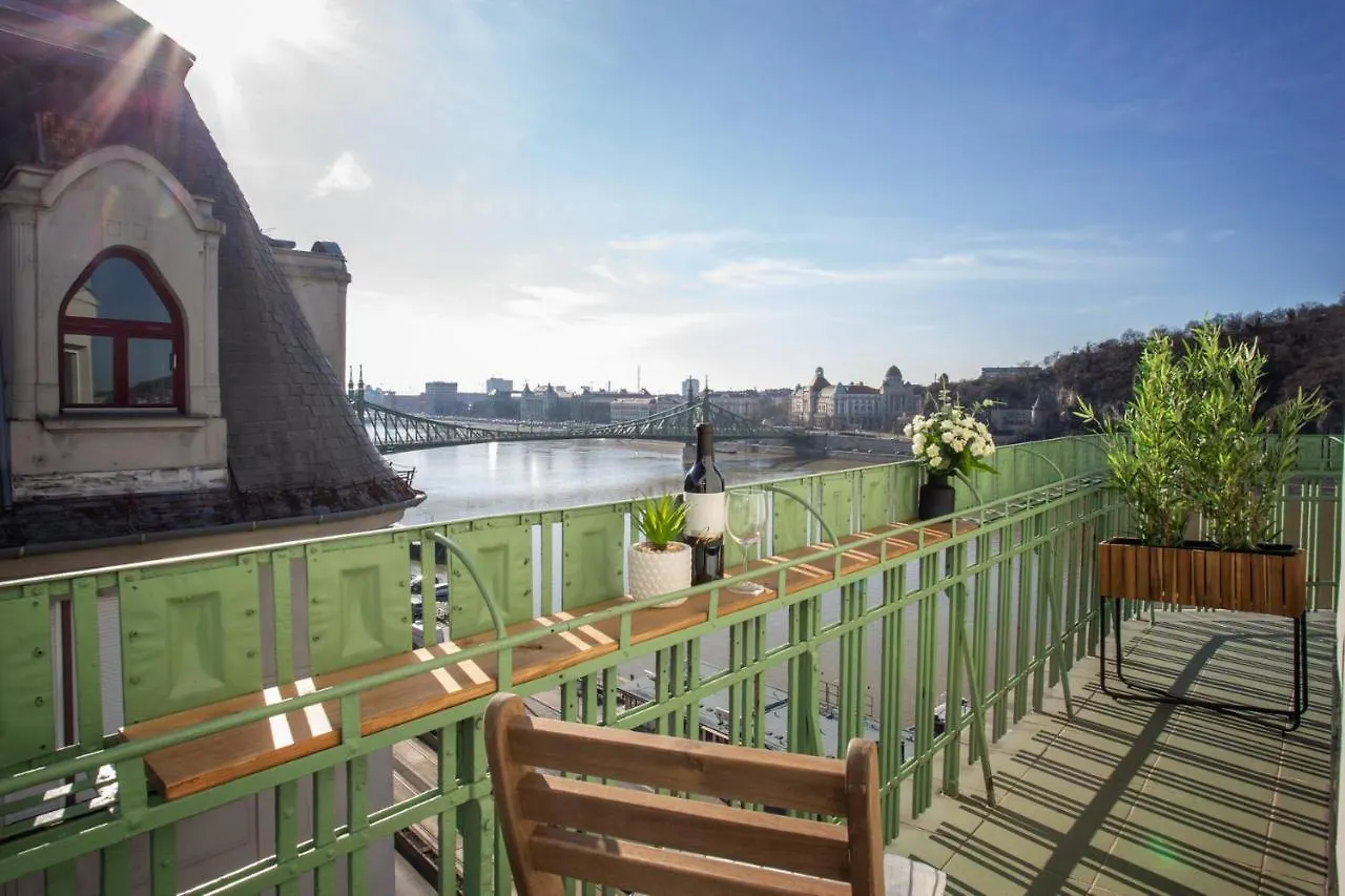 Cute Riverside Apartment With Unique Danube View Balcony Budapest